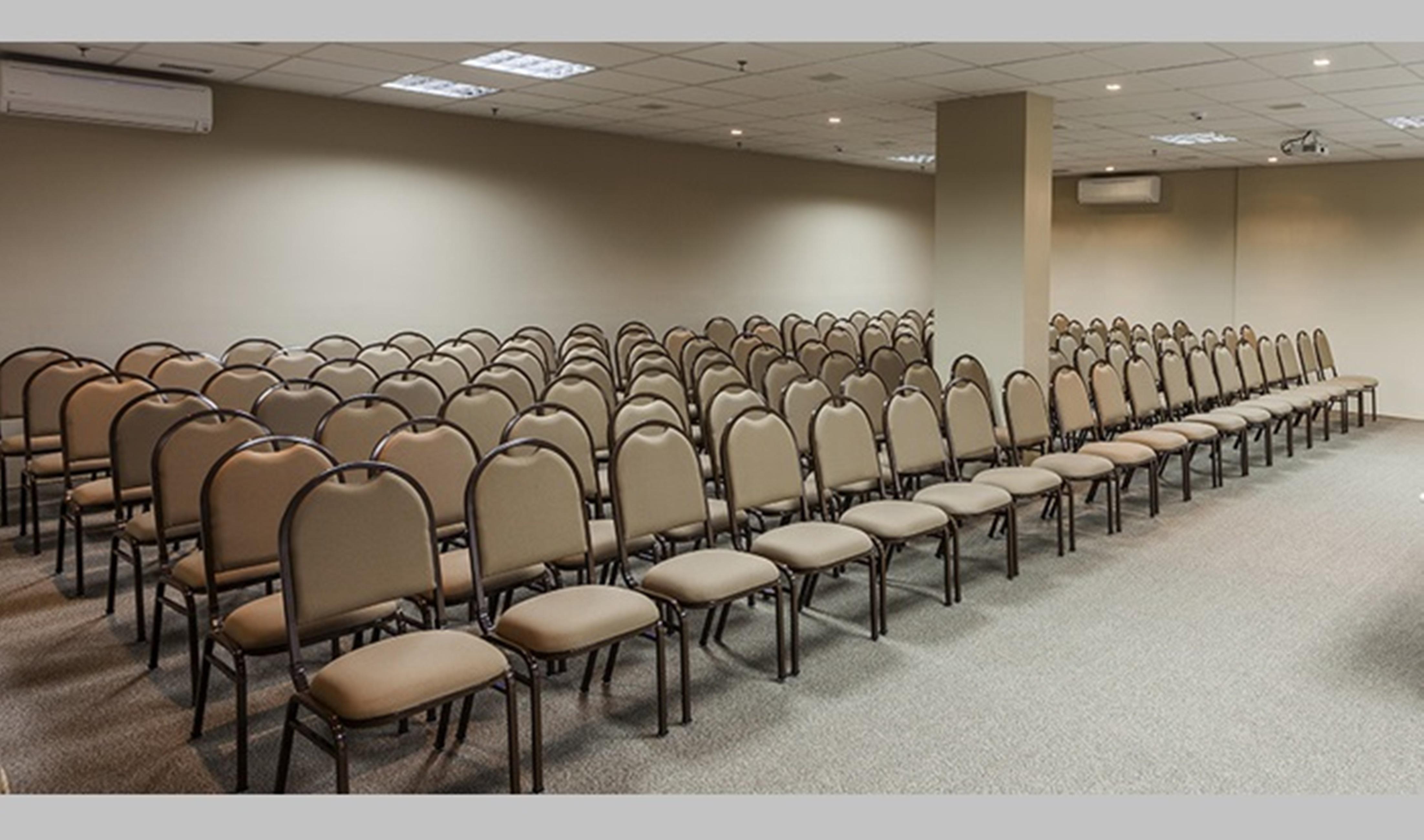 Jade Hotel Brasília Exteriér fotografie Banquet chairs