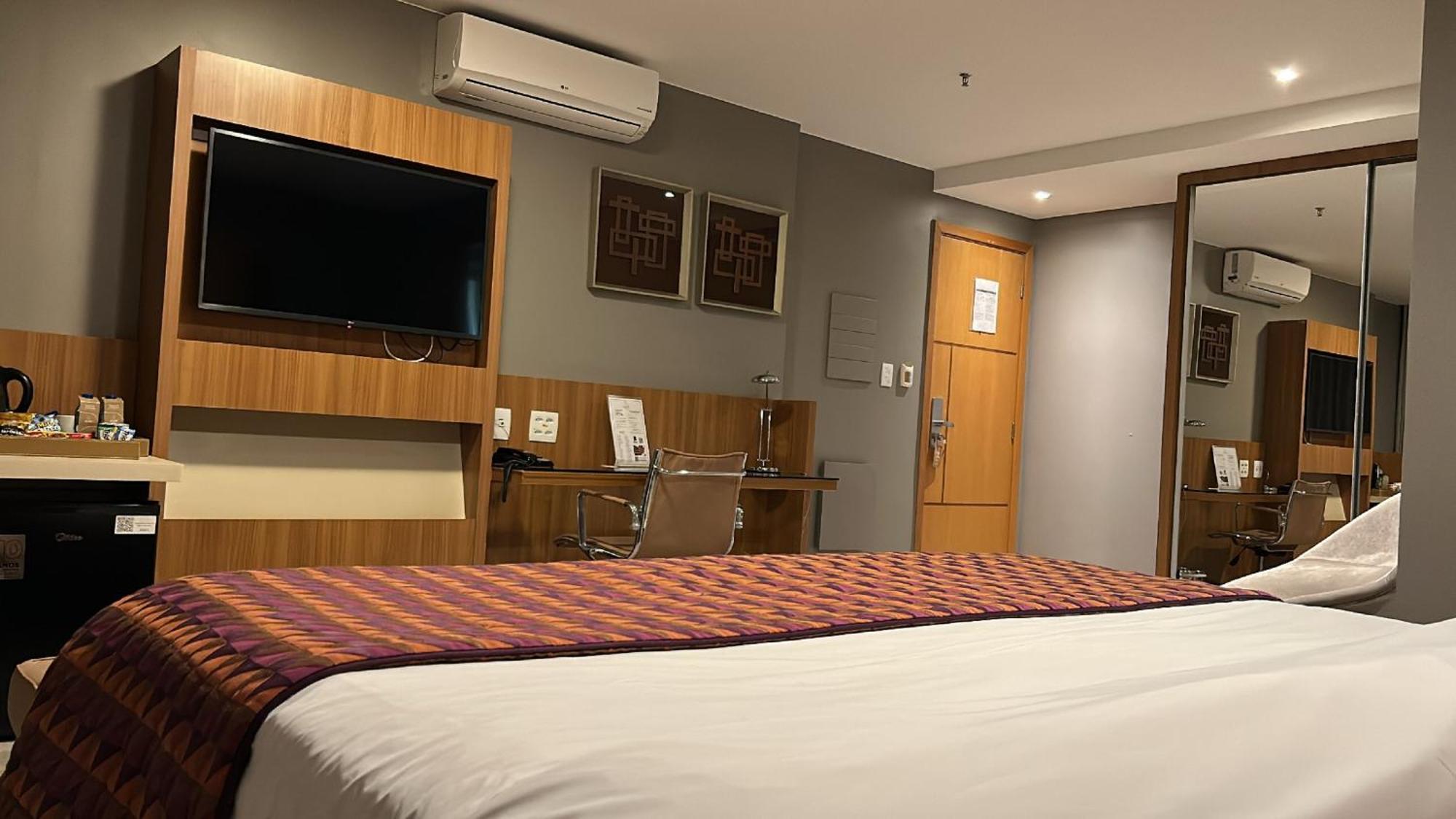Jade Hotel Brasília Candangolandia Exteriér fotografie A room at the hotel