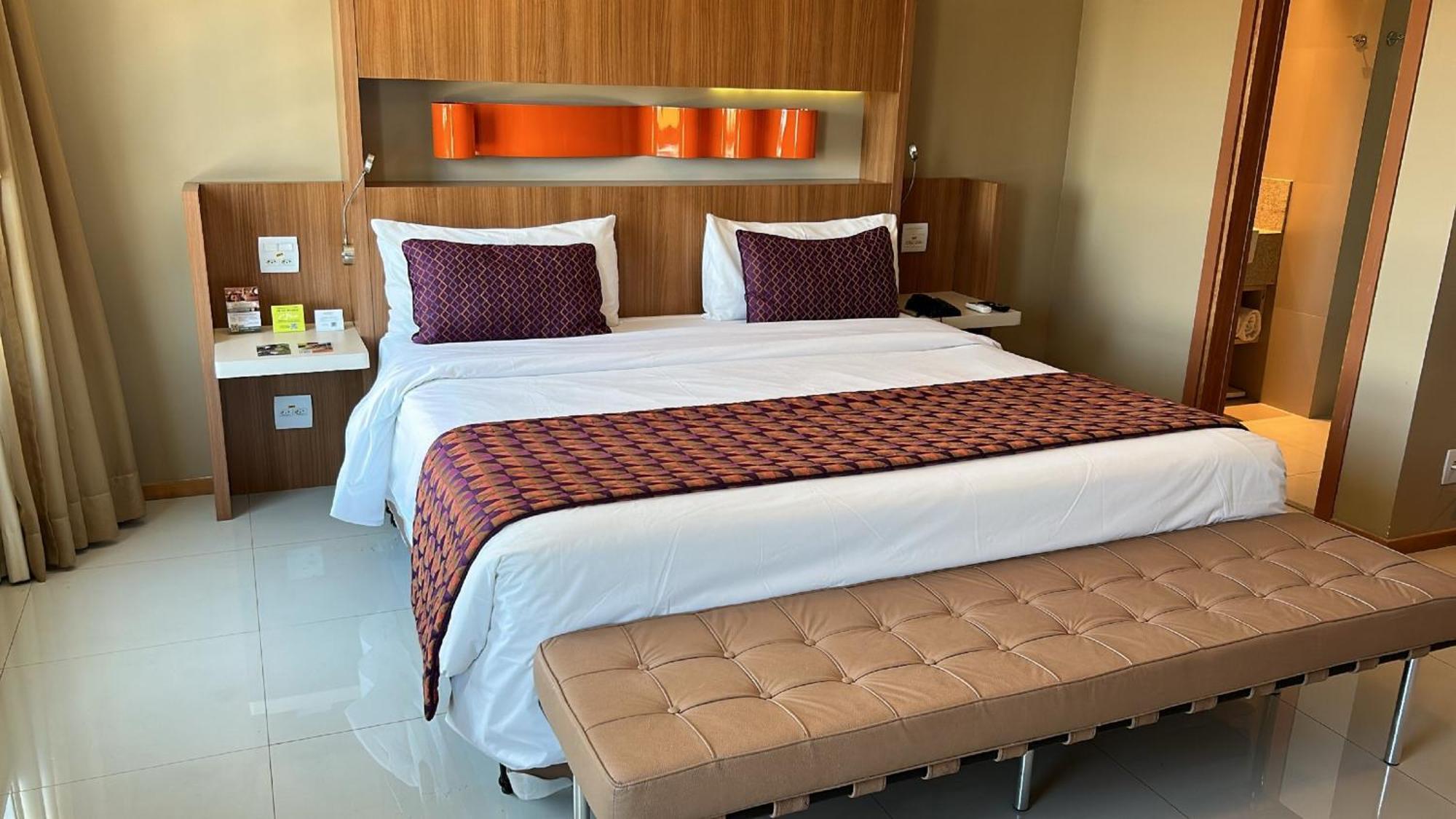 Jade Hotel Brasília Candangolandia Exteriér fotografie A bed in a hotel room