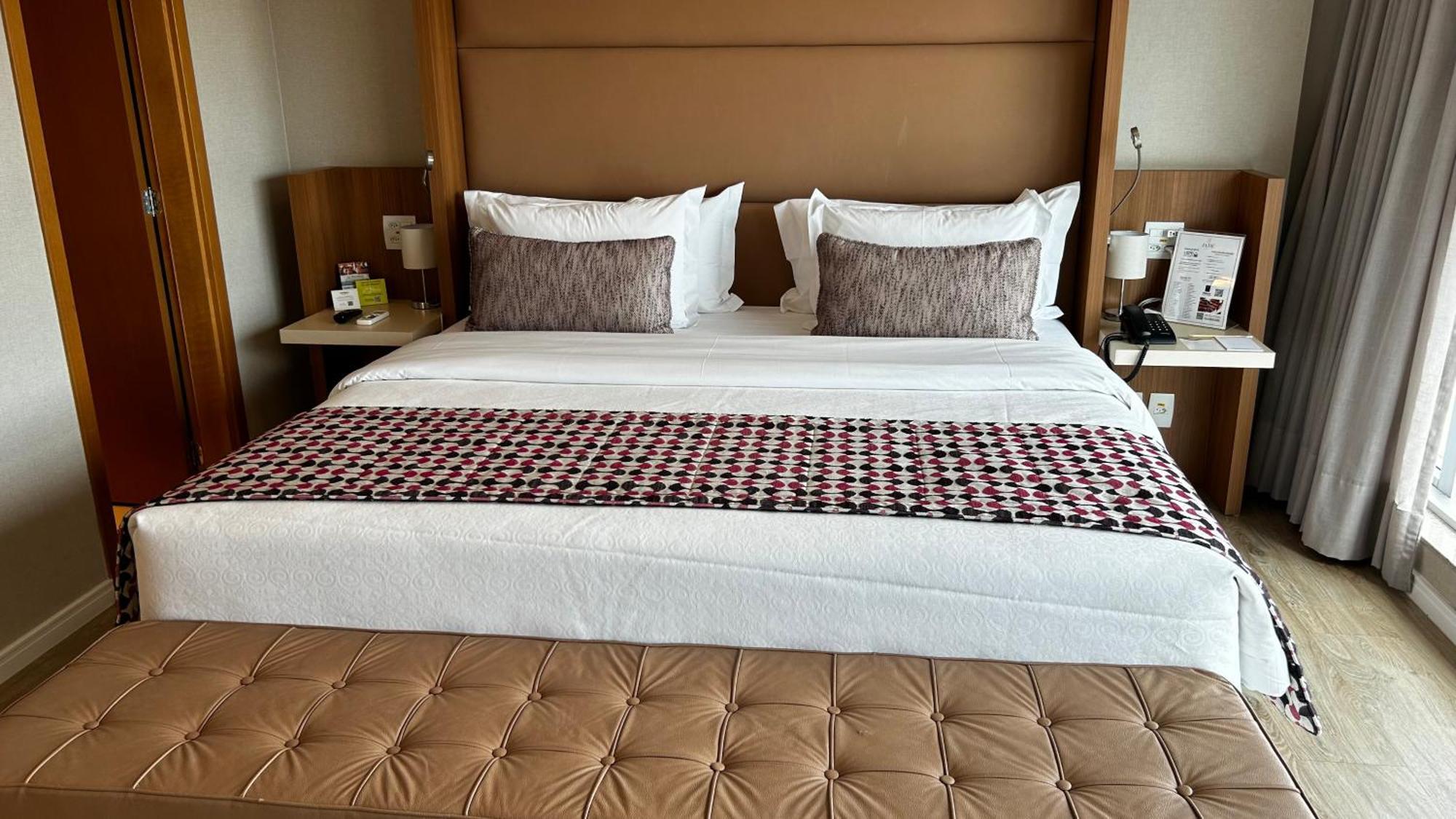 Jade Hotel Brasília Candangolandia Exteriér fotografie A bed